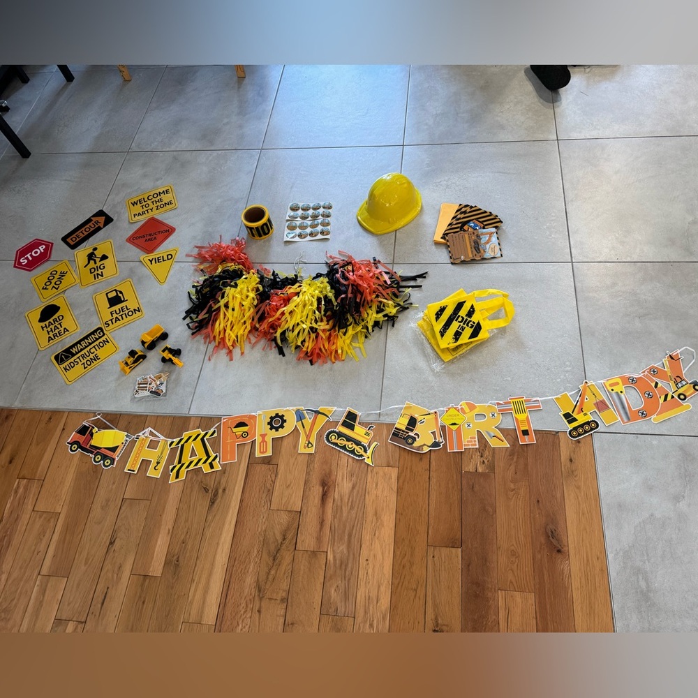 Kids’ construction birthday decor